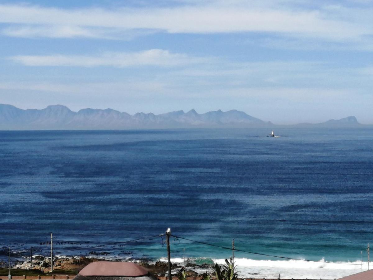 De La Hilcremat Hotell Simonʼs Town Exteriör bild