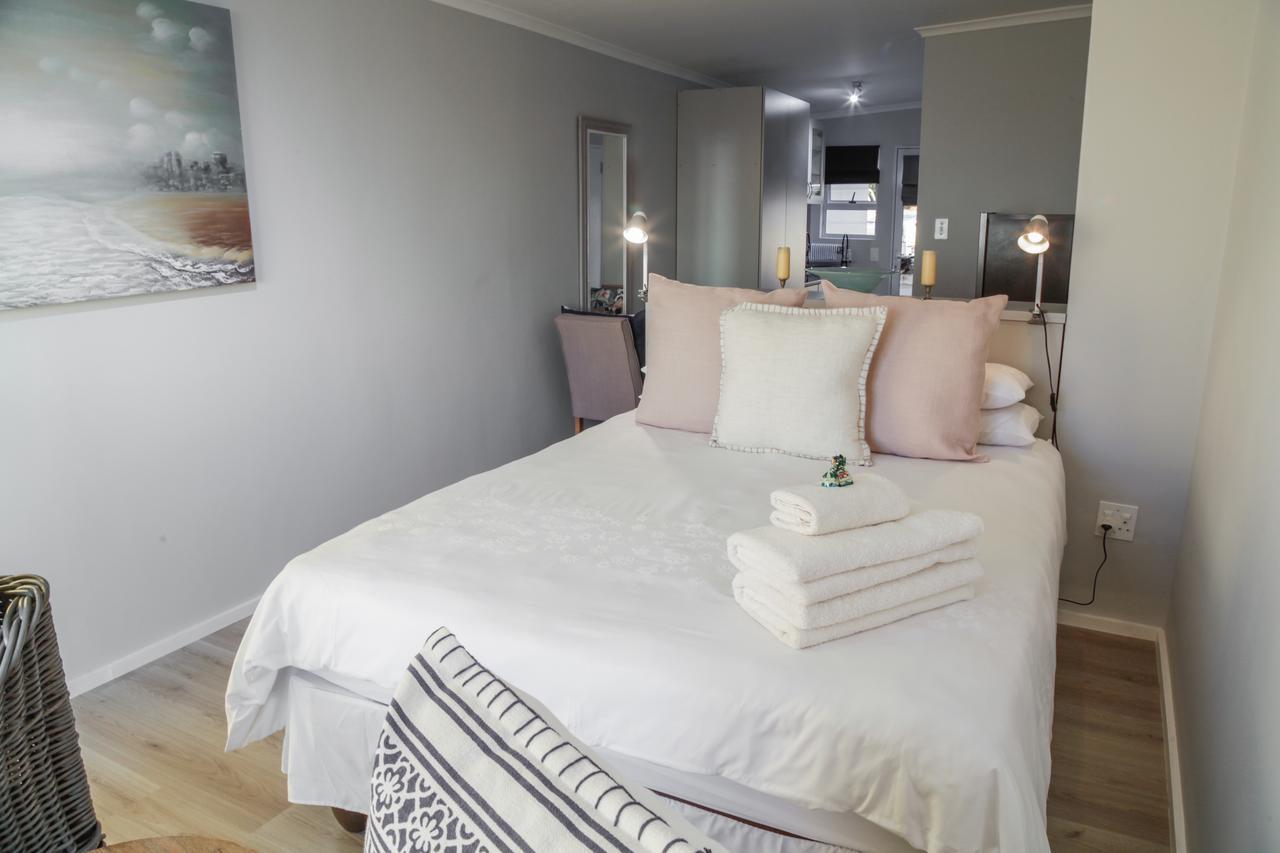 De La Hilcremat Hotell Simonʼs Town Exteriör bild
